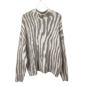 Express | NWT Gray White Zebra Print Mock Neck Sweater XL